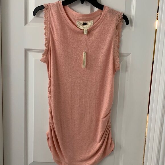 Cupio Size Medium sleeveless top in coral - Picture 2 of 11